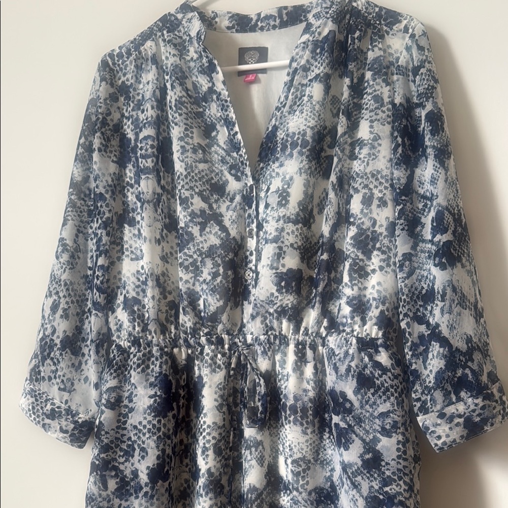 Vince Camuto Patterned Blue and White Women's Sleek & Simple Boho Indie Dress - Picture 7 of 8